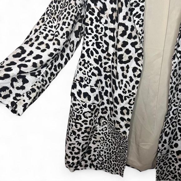 Chico’s Animal Print Open Front Blazer Jacket Medium White Black Brown - Picture 4 of 8